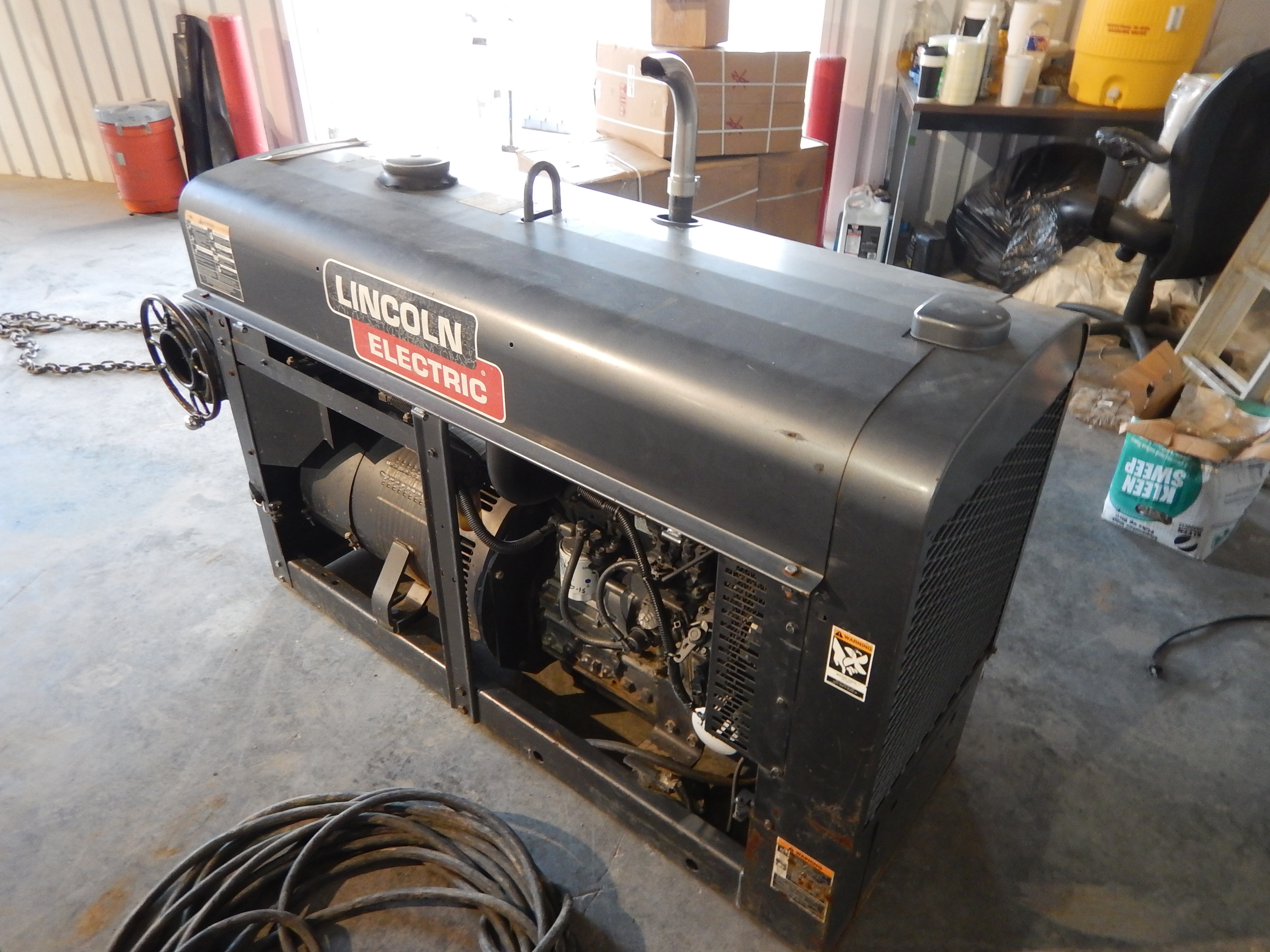 LINCOLN PIPELINER 200D HOURS 3372 MILES S/N 113160107060029
