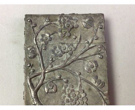 CHINESE SILVER CARD CASE, the silver card case with floral detailQty: 1Overall good condition, ware to the item is consistent