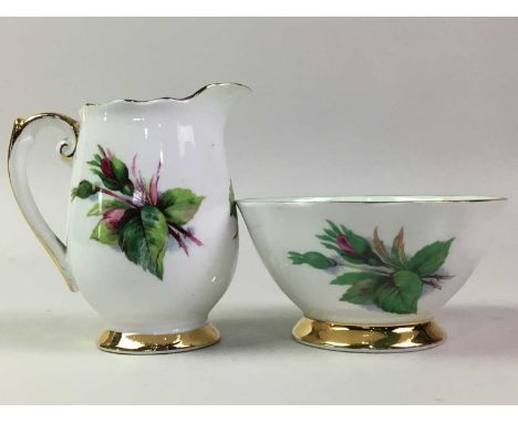 ROSLYN WORLD FAMOUS ROSES FIFTEEN PIECE PART COFFEE SERVICE, AND OTHER TEA WARES comprising tea for two, Shelley Green Peony 