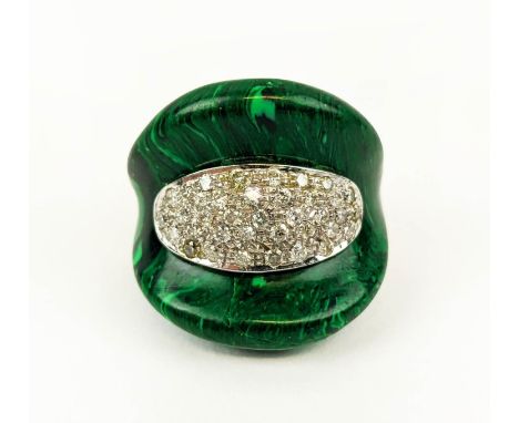 AN 18CT GOLD DIAMOND AND MALACHITE SET DRESS RING, set with a cluster of tiny faceted stones on a white metal setting, malach