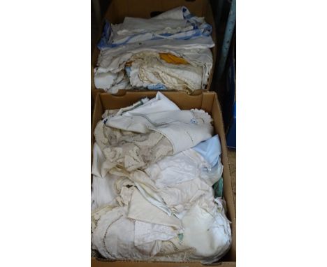 2 boxes of Vintage table linen and lace items