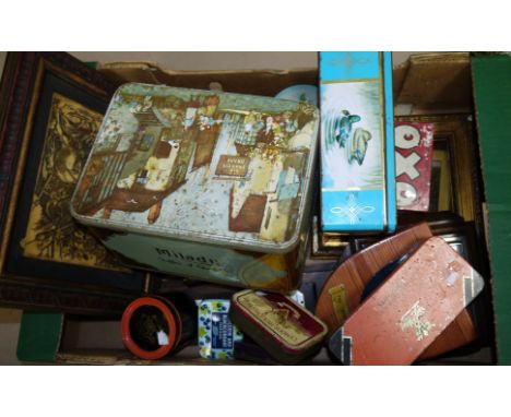 A set of vintage tins and collectables