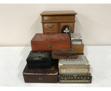 A tray of jewellery cabinet and a quantity of trinket and table boxes 