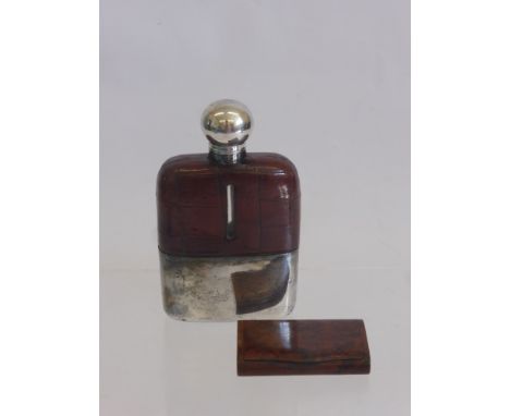 A Gentleman's Lot, including a silver plated and leather hip flask by Daniel & Arther, together with a walnut snuff box.