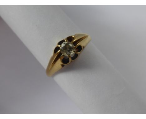 An 18 ct Yellow Gold Diamond Solitaire Ring, old cut dia approx 30 pts size R, approx wt 3.4 gms.