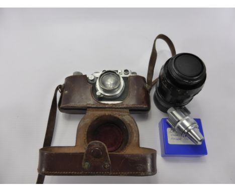 An Antique Vintage Leica 338239 Camera, with Ernst Leitz 1:2 f=5 cms lens together with a Leica continuous variable view find