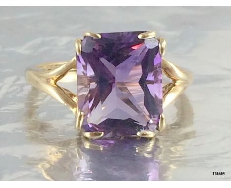 9ct Gold ladies amethyst ring size  L