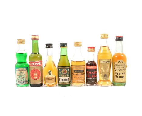 Large collection of assorted miniature spirits and liqueurs, approx 300 bottles, mostly from the 1980s and 1990s, including a