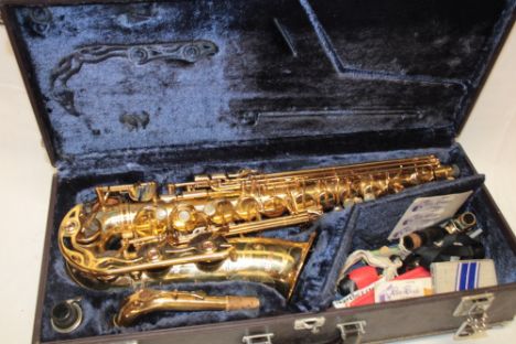 Vibrato Saxophone: The Nude III Clear Body Tenor Saxophone