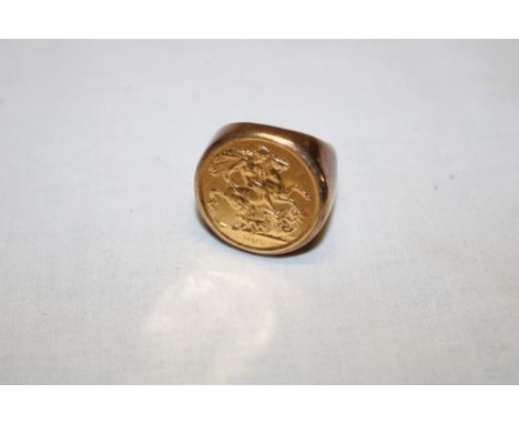 A 9ct gold gentleman's signet ring mounted with a 1927 gold sovereign (17.8g gross)