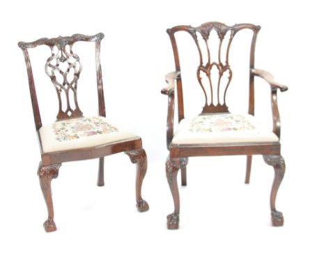 EARLY NINETEENTH CENTURY CHIPPENDALE STYLE CARVED MAHOGANY SINGLE DINING CHAIR, with acanthus carved top rail above moulded u