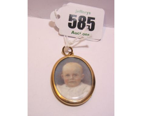 PORTRAIT PENDANT, 15ct gold oval portrait pendant