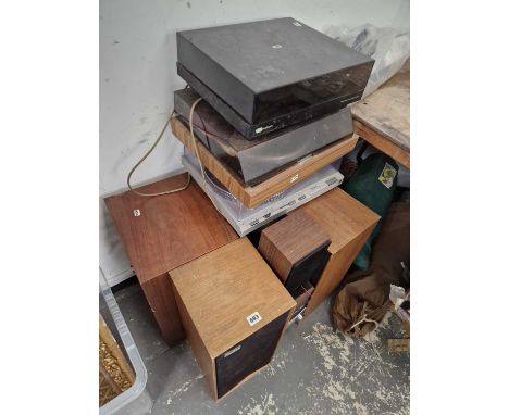 Hifi equipment and speakers, to include a technics SL-D3 record deck, a Strathearn stm4 turntable a Garrard belt drive turn t