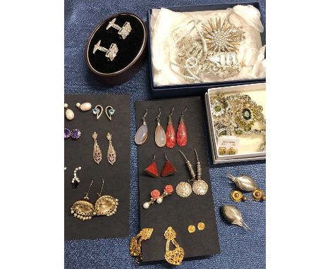 A collection of silver and other earrings, a eastern costume necklace and earring set, further diamante costume jewellery and