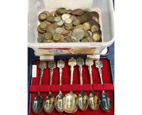 A collection GB coins, a jubilee set of cased plated spoons, a Parker fountain and biro pen set, a small collection of costum