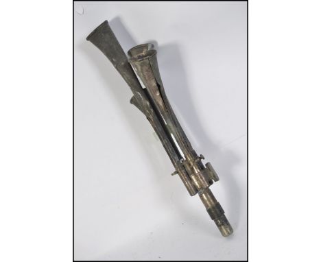 A vintage early 20th century Brevete car / automobile horn of French origin bearing notation ' le testephone st etienne '  L4