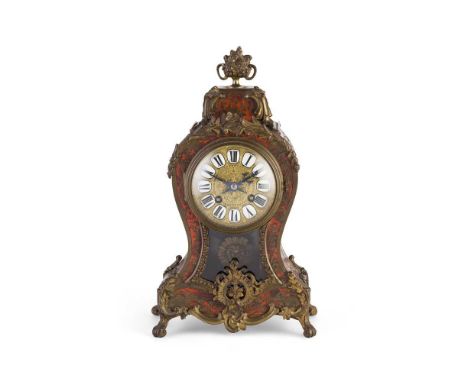 Y FRENCH RED TORTOISESHELL BOULLE MARQUETRY MANTEL CLOCK 19TH CENTURY the dial with white enamel hour markers in a rococo cas