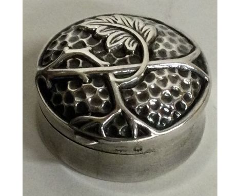 An unusual chased silver hinged box. Birmingham 1910. Approx. 5 grams. Est. £20 - £30.