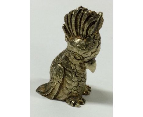 STUART DEVLIN: A rare silver gilt model of a cockatoo. Approx. 118 grams. Est. £400 - £600.