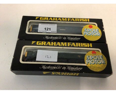 Graham Farish N gauge Diesels BR blue Class 55 "The Black Watch" 55 013 and Class 40 BR green "Atlantic Conveyor" 40 106, box