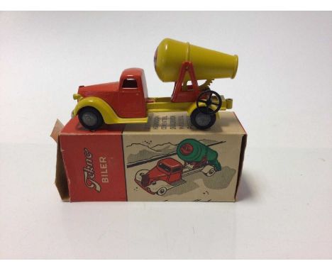Tekno Esso Gas Truck No 426, Tekno Cement mixer truck No 422, both boxed (2)