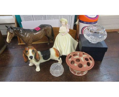 A mixed lot to include a Beswick horse, a Coalport lady, a Wedgwood flower holder and other items