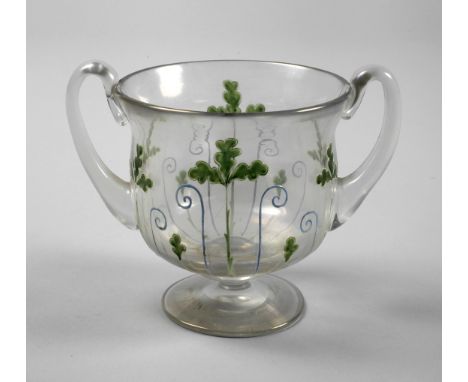 Henkelgefäß Jugendstilum 1900, in der Art von Ludwig Sütterlin Berlin, farbloses Glas mit Lüster, Emaillebemalung in Grün und