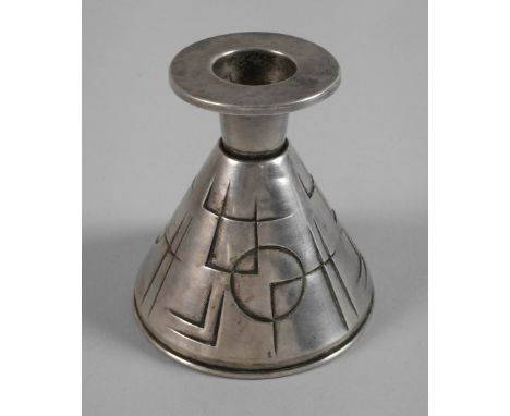 Kerzenleuchter Art decoum 1925, monogrammiert CD, Messingblech versilbert, graviert und dunkel patiniert,  geometrisch gestal