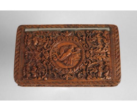 Spätbarocke Tabatiere Frankreich, um 1780, Buchsbaum, überaus aufwendig beschnitzt, flacher langrechteckiger Korpus, reliefie