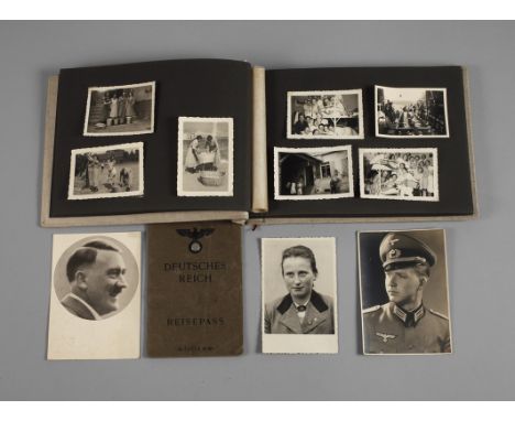 Fotoalbum Bund Deutscher Mädelca. 110 Fotos, darunter Portrait- und Gruppenaufnahmen, Fahnenweihe, Ausbildung zur Krankenhelf