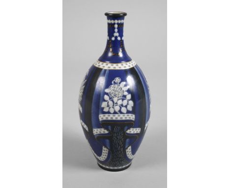 Sèvres Balustervase Art décoDekorentwurf Guy Loe um 1925, schwarz gestempelte Fabrikmarke S 1925 DN und Dekormarke mit Jahres
