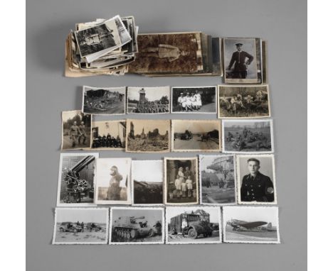 Konvolut Fotos 2. Weltkriegca. 160 Stück, darunter Portrait- und Gruppenaufnahmen, Ausbildung, Leben im Felde, Flugzeuge, Hoc