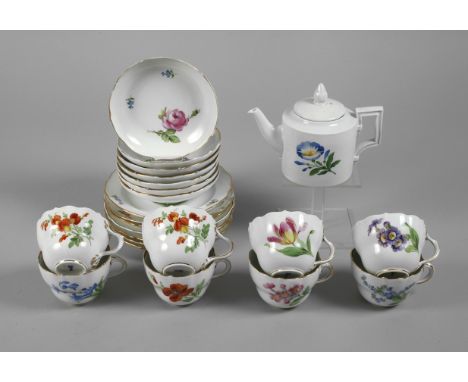 Meissen sieben Gedecke "Blume 1"unterglasurblaue Knaufschwertermarken 1860-1924 bzw. dreimal Pfeifferzeit 1924-1934, 1. Wahl,
