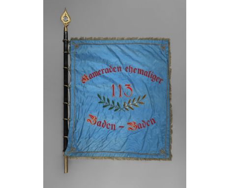 Fahne Kriegerverein BadenNachkriegszeit 1. Weltkrieg, vorderseitig blaues Tuch mit "Kameraden ehemaliger 113 Baden-Baden" sow