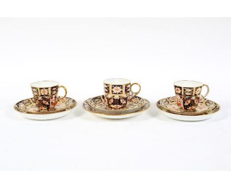 Various Royal Crown Derby imari pattern tea and coffee ware. All printed with iron-red factory marks, pattern no. 2451, vario