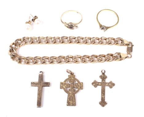 A small collection of jewellery to include a modern Italian 9ct rose gold hollow-curb link bracelet on a lobster-claw clasp, 