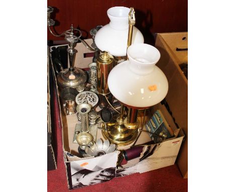 A box of miscellaneous metalware, to include a lacquered brass desk lamp with opalescent glass shade, silver plated candelabr