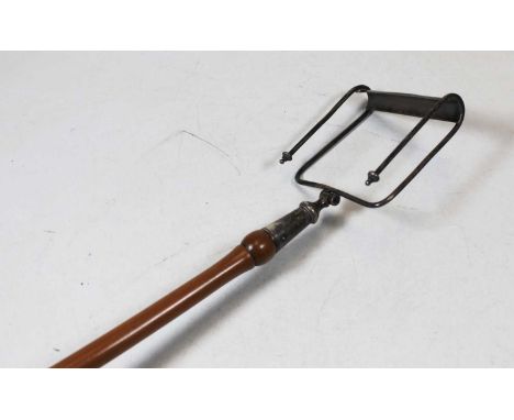 A George V silver and boxwood toasting fork/holder, London 1931, length 48cm