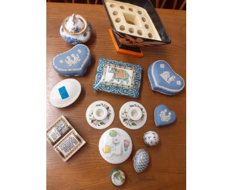 Decorative boxes and ornaments to include Bilson, Limoges, Wedgwood jasperware and Royal Doulton together with a Spode Millen