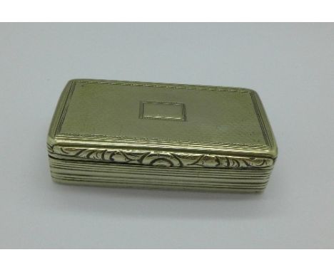 A Georgian silver snuff box