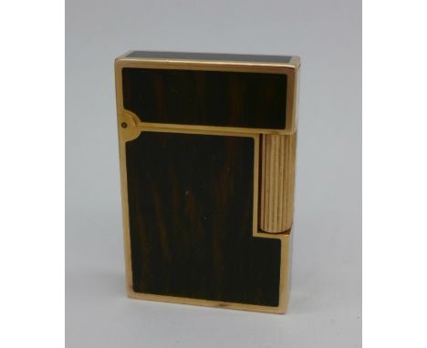 A Dupont lighter