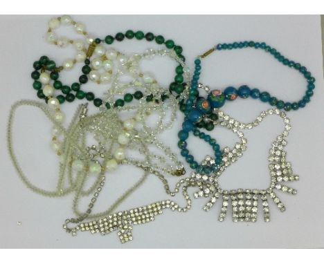 Seven vintage necklets