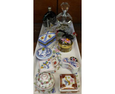 Scent bottles and trinket pots including del Prado, etc.