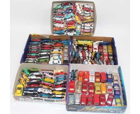 Group of 150+ mixed loose diecast models, mainly Matchbox, Corgi models plus other manufacturers in various conditions from p