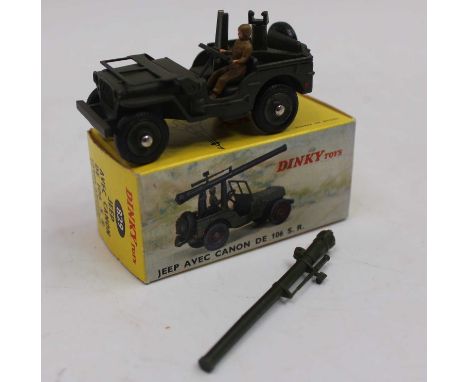 French Dinky 829 Military Jeep Avec Canon DE 106 S.R, in mint condition, comes with an original crisp colour picture box (M, 