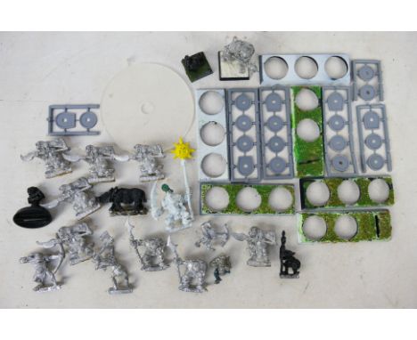 Warhammer - Citadel - Games Workshop - A group of 18 Warhammer Orcs, Goblin & Ogre metal predominately unpainted figures with