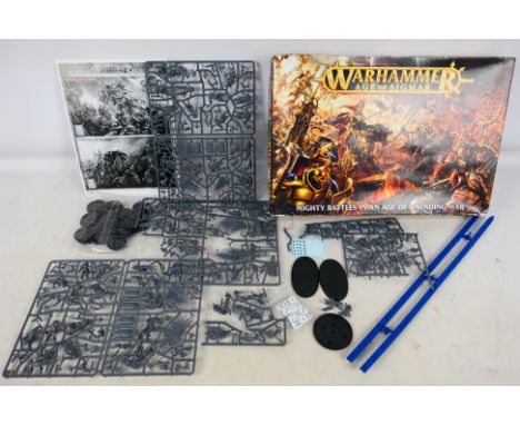 Warhammer - Games Workshop - Citadel - A boxed Warhammer 'Age of Sigmar' Set. Lot contains a quantity of sprues, some of whic