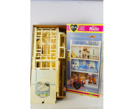 Pedigree - A boxed Sindy #44570 Sindy's House. Item show signs of playwear with discolouring and yellowing to the item. The B
