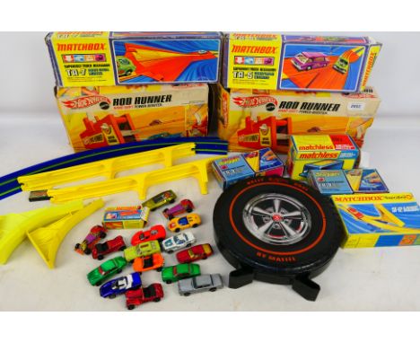 Hot Wheels - Matchbox - Corgi Rockets - A vintage Hot Wheels 'Rally' carry case containing some playworn diecast vehicles wit