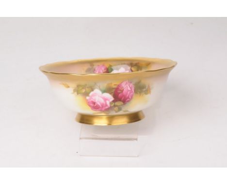 A Royal Worcester blush ivory bowl, painted by Millie Hunt, dated 1930 
The circular shaped bowl with scalloped rim, rising f